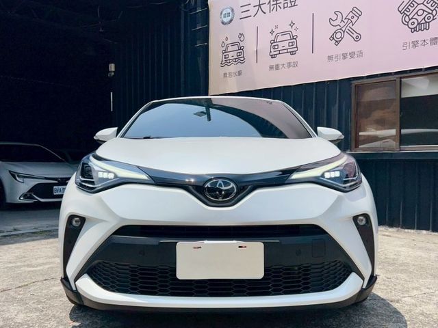 2023 Toyota C-HR 豪華 一手車 里程僅跑一萬七 原廠保固中  第2張相片