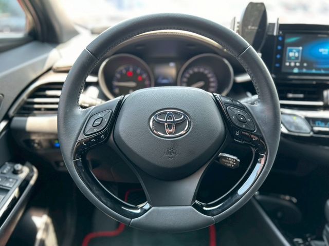 2023 Toyota C-HR 豪華 一手車 里程僅跑一萬七 原廠保固中  第11張相片