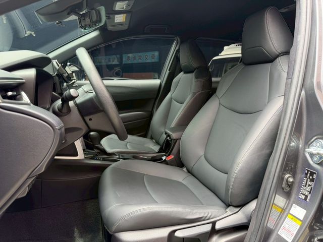 2020 Toyota Corolla Cross 1.8尊爵版 超低里程僅跑四萬四  第7張相片