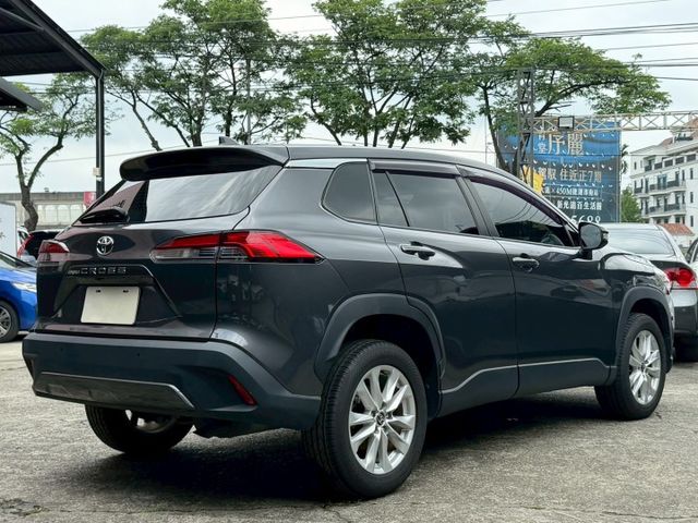 2020 Toyota Corolla Cross 1.8尊爵版 超低里程僅跑四萬四  第16張相片