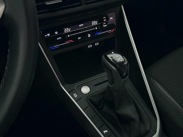 大保養已做完 2022 VW 小改款 Polo 230 TSI Tech 一手車 原廠保養 超低里程僅跑六萬  第14張相片