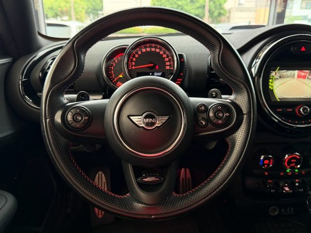 2016 Mini Clubman Cooper S 一手車 里程僅跑九萬六 選配 JCW 套件  第8張相片