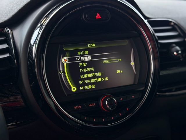 2016 Mini Clubman Cooper S 一手車 里程僅跑九萬六 選配 JCW 套件  第10張相片