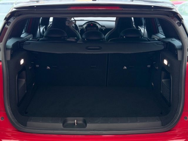 2016 Mini Clubman Cooper S 一手車 里程僅跑九萬六 選配 JCW 套件  第17張相片