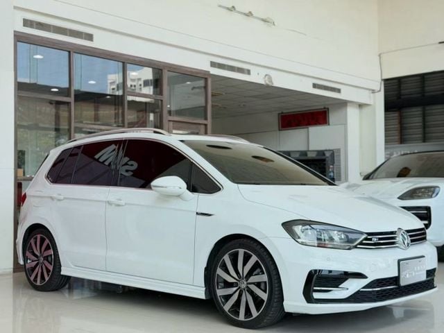 17 年式 Volkswagen Golf Sportsvan 280 TSI R-Line 原廠保養 里程僅跑十一萬  第1張相片