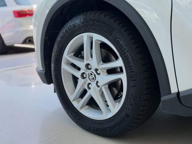 2020 Toyota 小改款 C-HR 豪華型 原廠保養 加裝抬顯  第4張相片