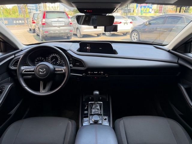 2022 Mazda CX-30 20S Carbon Edition 一手車 超低里程僅跑三萬五  第13張相片