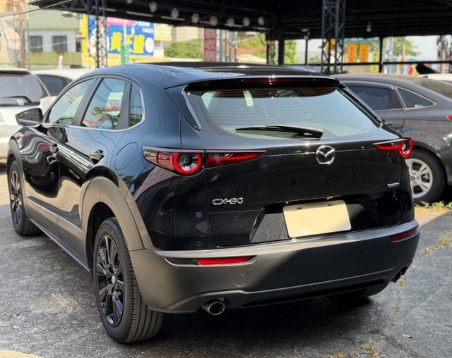 2022 Mazda CX-30 20S Carbon Edition 一手車 超低里程僅跑三萬五  第16張相片