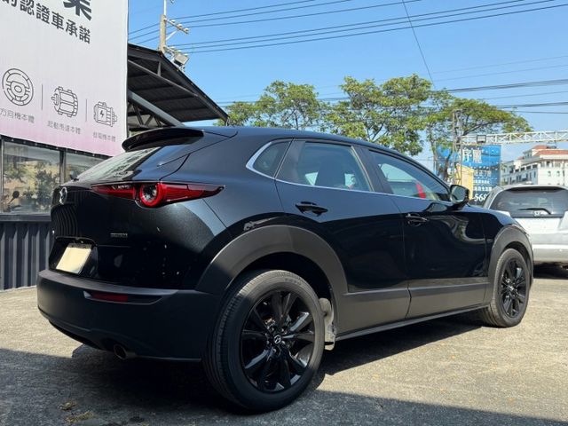 2022 Mazda CX-30 20S Carbon Edition 一手車 超低里程僅跑三萬五  第17張相片