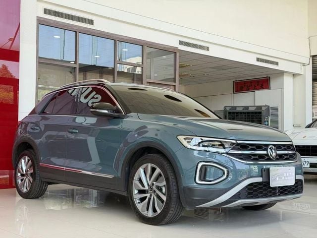 2022/23 T-ROC 280 TSI Style Design  一手車 原廠保養 里程僅跑九萬二  第1張相片