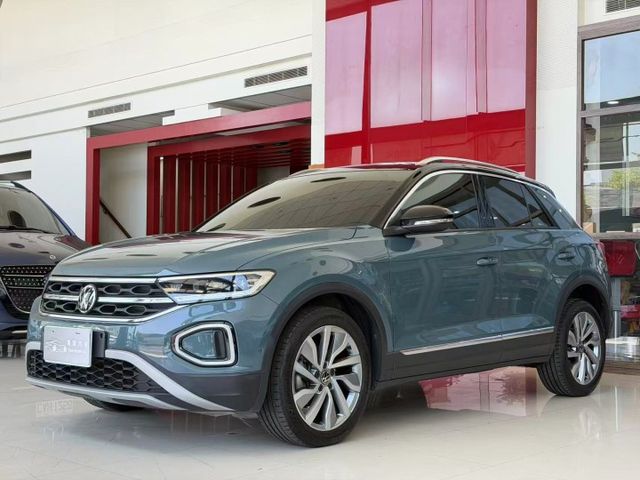2022/23 T-ROC 280 TSI Style Design  一手車 原廠保養 里程僅跑九萬二  第3張相片