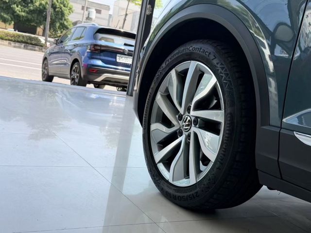 2022/23 T-ROC 280 TSI Style Design  一手車 原廠保養 里程僅跑九萬二  第4張相片
