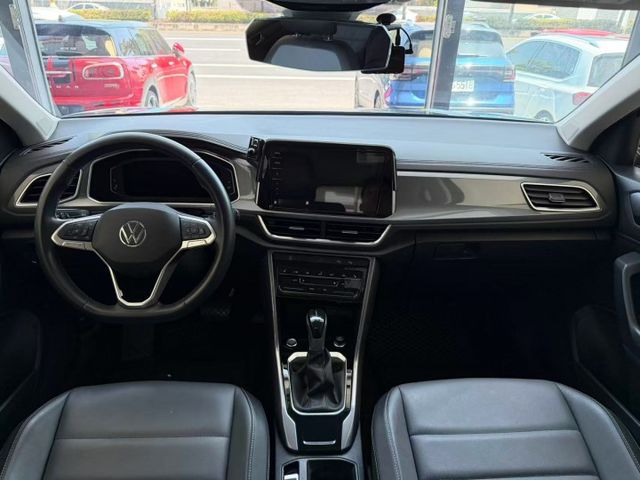 2022/23 T-ROC 280 TSI Style Design  一手車 原廠保養 里程僅跑九萬二  第15張相片