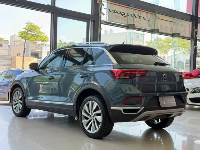 2022/23 T-ROC 280 TSI Style Design  一手車 原廠保養 里程僅跑九萬二  第17張相片