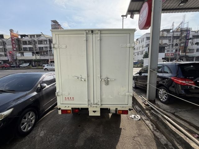 湯A士 僅跑1.7萬 （原廠保固中）可認證 原版件廂子不要可拆0906-000866鍾先生  第5張相片