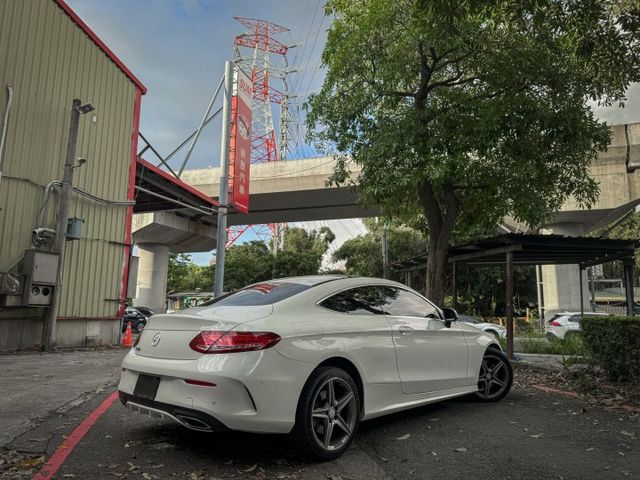 原汁原味 超漂亮 6X萬開走 適合有氣質的你 2016 C250 AMG Coupe 總代理  第3張相片