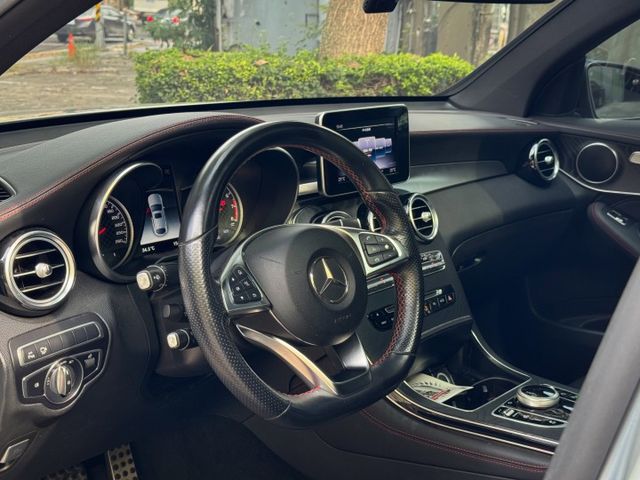 你要的43 現在120萬左右開走 2018 GLC43 Coupe AMG 4MATIC  第5張相片