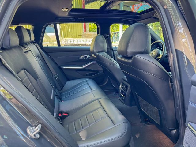 市場稀有G21 330i Touring M-Sport 一手車 原鈑件 原廠保養  第9張相片