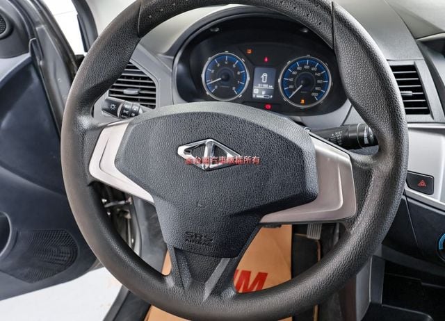 一手車✓只跑3.1萬✓里程保證✓原廠保養✓全車原板件✓附全額發票✓可全貸✓不用殺價就很便宜✓  第11張相片