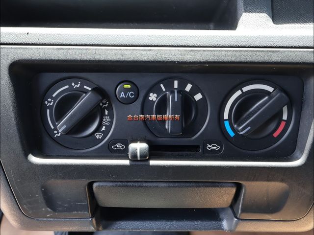 帆布三面開✓附全額發票✓一手只跑9.7萬✓車況超好✓里程保證✓事業打拼好幫手✓可全貸✓  第15張相片