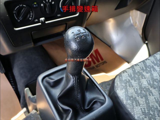 帆布三面開✓附全額發票✓一手只跑9.7萬✓車況超好✓里程保證✓事業打拼好幫手✓可全貸✓  第16張相片