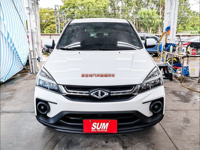 精緻型✓一手車✓只跑4萬✓全車原鈑件✓TCS✓定速✓鋁圈✓後座出風口✓附全額發票✓可全貸✓事業打拼好幫手✓  第6張相片