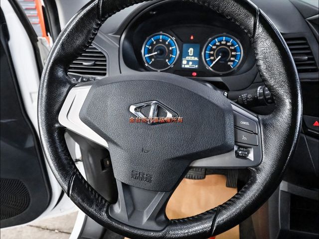 精緻型✓一手車✓只跑4萬✓全車原鈑件✓TCS✓定速✓鋁圈✓後座出風口✓附全額發票✓可全貸✓事業打拼好幫手✓  第13張相片