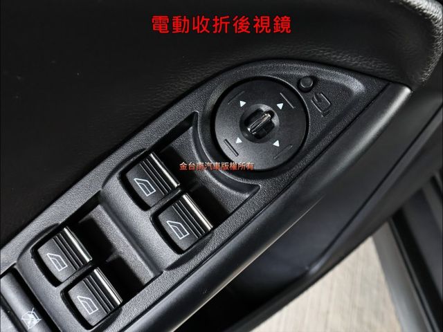 汽油時尚經典型✓不二價✓一年只跑一萬多✓安卓影音✓定速✓衛星導航✓分區恆溫✓四安✓可全貸✓不用殺價就很便宜✓  第12張相片