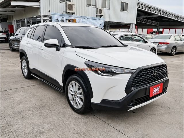 豪華影音特仕版✓全車原鈑件✓原廠保固中✓NAVI✓車載系統✓LV2✓抬頭顯示器✓恆溫✓iKEY✓可全貸✓  第4張相片