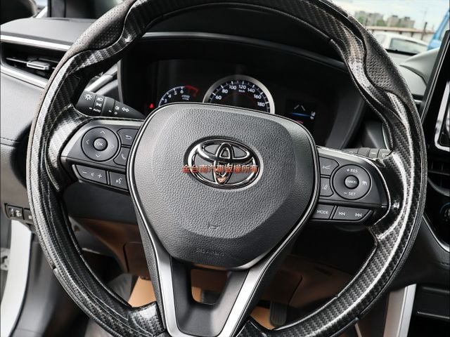 豪華影音特仕版✓全車原鈑件✓原廠保固中✓NAVI✓車載系統✓LV2✓抬頭顯示器✓恆溫✓iKEY✓可全貸✓  第12張相片