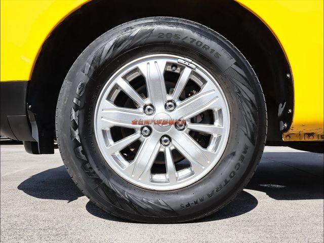 精緻型✓里程保證✓全車原鈑件✓TCS✓定速✓倒車顯影✓鋁圈✓後座出風口✓附全額發票✓可全貸✓事業打拼好幫手✓  第7張相片