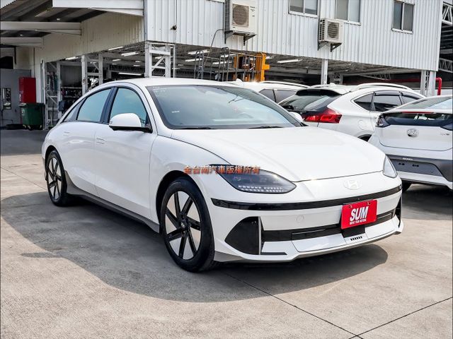 純電✓EV600✓一手只跑3萬✓原鈑件✓環景✓記憶椅✓電動尾門✓雙通風椅✓LV2✓盲點✓車載系統✓原廠保養✓可全貸✓  第4張相片