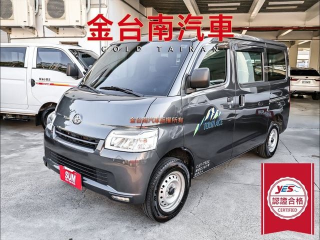 手排✓廂式✓一手只跑7千✓使用不到一年✓TCS✓ABS✓雙安✓附全額發票✓可全貸✓事業打拼好幫手✓  第1張相片