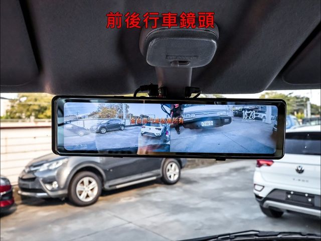 手排✓廂式✓一手只跑7千✓使用不到一年✓TCS✓ABS✓雙安✓附全額發票✓可全貸✓事業打拼好幫手✓  第16張相片