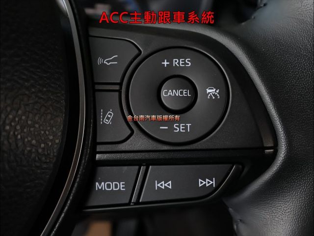 25年式25年領牌✓旗艦版✓一手只跑2萬✓原鈑件✓環景✓記憶椅✓電動尾門✓雙通風椅✓LV2✓盲點✓原廠保固中✓可全貸✓  第14張相片
