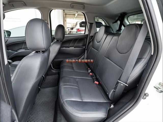潮有型特仕版✓只跑2萬✓原厰保養✓全車原鈑件✓安卓影音✓外觀套件✓iKEY✓恆溫✓可全貸✓不用殺價就很便宜✓  第9張相片