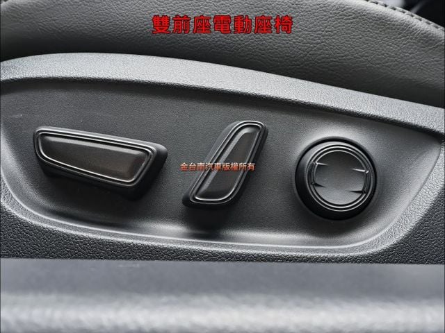 油電✓2.5尊爵✓一手只跑5.1萬✓原鈑件✓原廠保養✓雙電動椅✓LV2安全輔助✓盲點✓車載系統✓九安✓可全貸✓  第11張相片