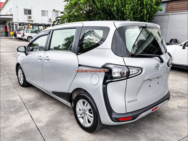 豪華版✓車道偏離✓自動煞車✓倒車顯影✓TCS✓全車八安✓一手車✓全車原鈑件✓車況超好✓可全貸✓不用殺價就很便宜✓  第2張相片