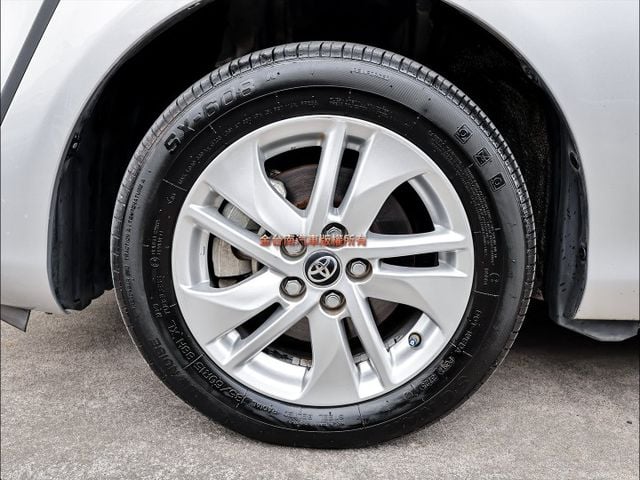豪華版✓車道偏離✓自動煞車✓倒車顯影✓TCS✓全車八安✓一手車✓全車原鈑件✓車況超好✓可全貸✓不用殺價就很便宜✓  第9張相片