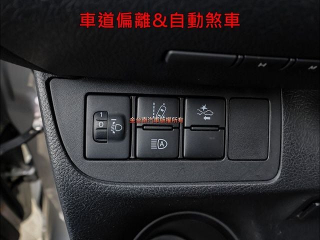 豪華版✓車道偏離✓自動煞車✓倒車顯影✓TCS✓全車八安✓一手車✓全車原鈑件✓車況超好✓可全貸✓不用殺價就很便宜✓  第12張相片