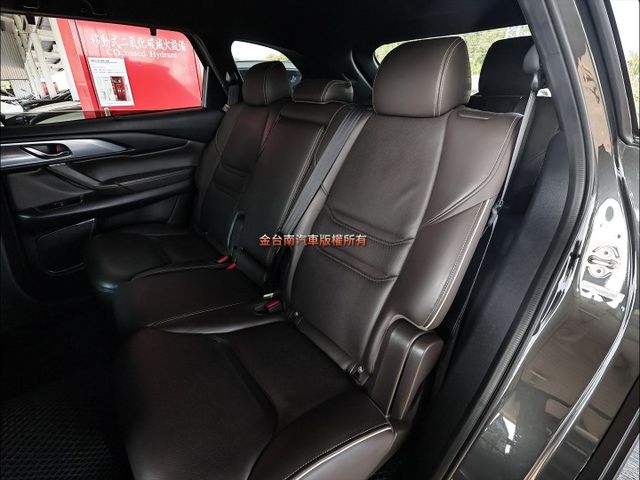 旗艦進化型✓4WD✓一年只跑1.5萬✓原鈑件✓天窗✓BOSE音響✓記憶椅✓環景✓LV2✓車載系統✓雙通風椅✓可全貸✓  第9張相片