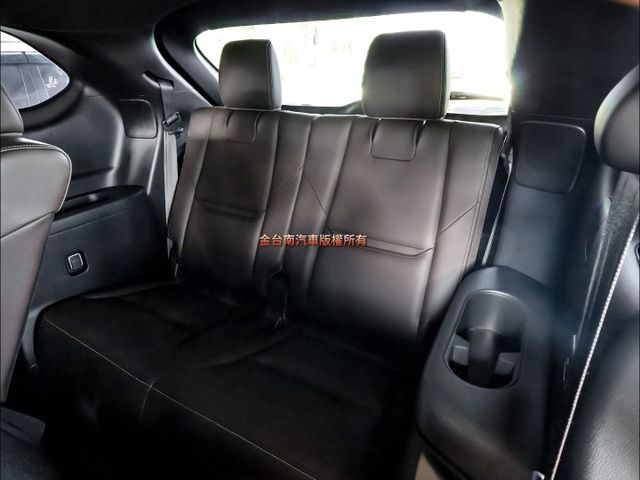 旗艦進化型✓4WD✓一年只跑1.5萬✓原鈑件✓天窗✓BOSE音響✓記憶椅✓環景✓LV2✓車載系統✓雙通風椅✓可全貸✓  第10張相片