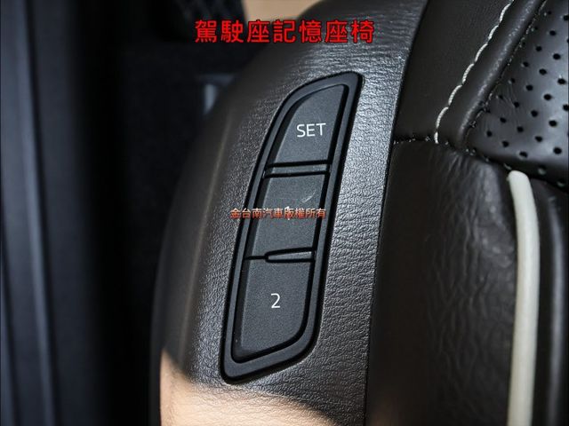 旗艦進化型✓4WD✓一年只跑1.5萬✓原鈑件✓天窗✓BOSE音響✓記憶椅✓環景✓LV2✓車載系統✓雙通風椅✓可全貸✓  第11張相片