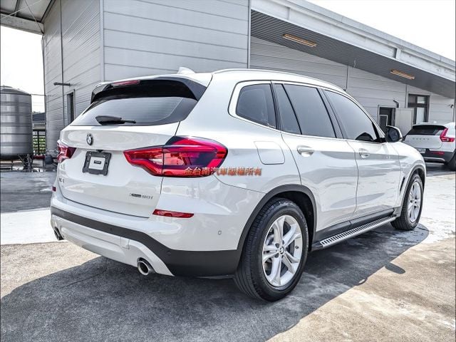 總代理✓少跑全車原鈑件✓4WD✓環景✓記憶椅✓電動尾門✓ACC✓AEB✓車道偏離✓車載系統✓自動停車✓可全貸✓  第2張相片