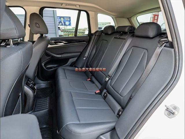 總代理✓少跑全車原鈑件✓4WD✓環景✓記憶椅✓電動尾門✓ACC✓AEB✓車道偏離✓車載系統✓自動停車✓可全貸✓  第9張相片