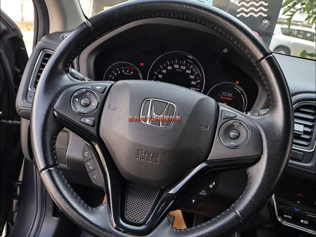 21年式✓S版✓一手只跑1.3萬✓車況優✓原廠保養✓定速✓TCS✓iKEY✓原廠NAVI✓八安✓可全貸✓不用殺價就很便宜  第11張相片