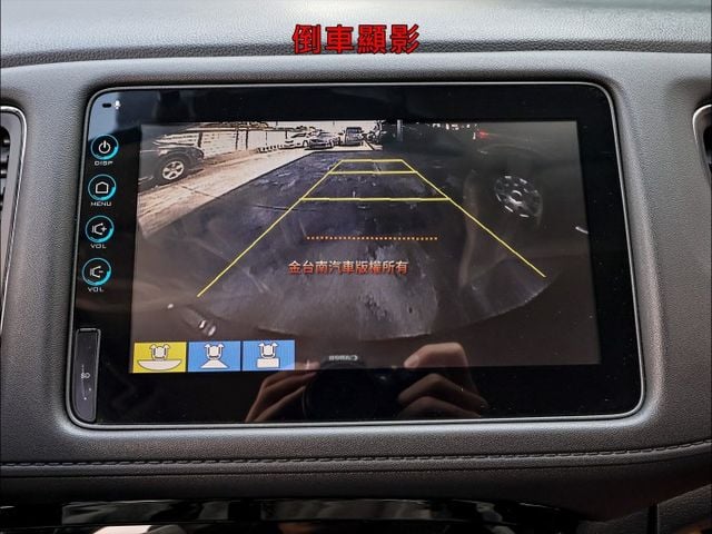 21年式✓S版✓一手只跑1.3萬✓車況優✓原廠保養✓定速✓TCS✓iKEY✓原廠NAVI✓八安✓可全貸✓不用殺價就很便宜  第16張相片