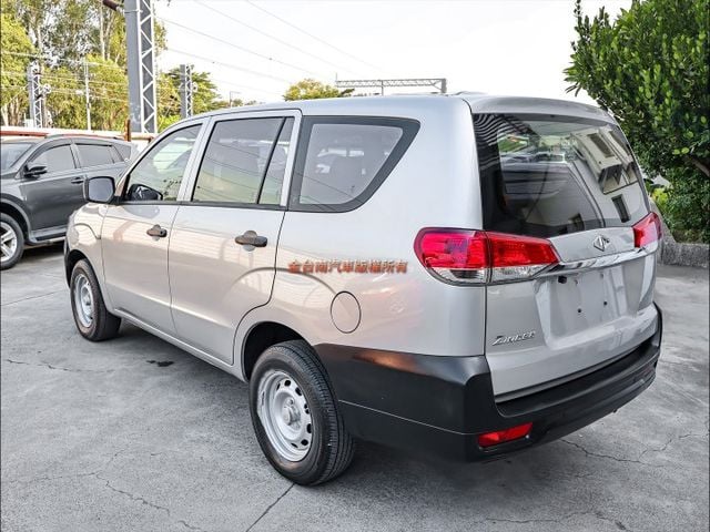 一手車✓只跑1.4萬✓里程保證✓原厰保養✓全車原鈑件✓客貨兩用✓附全額發票✓可全貸✓事業打拼好幫手✓不用殺價就很便宜✓  第2張相片