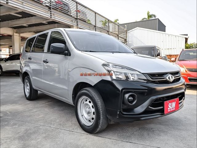一手車✓只跑1.4萬✓里程保證✓原厰保養✓全車原鈑件✓客貨兩用✓附全額發票✓可全貸✓事業打拼好幫手✓不用殺價就很便宜✓  第5張相片