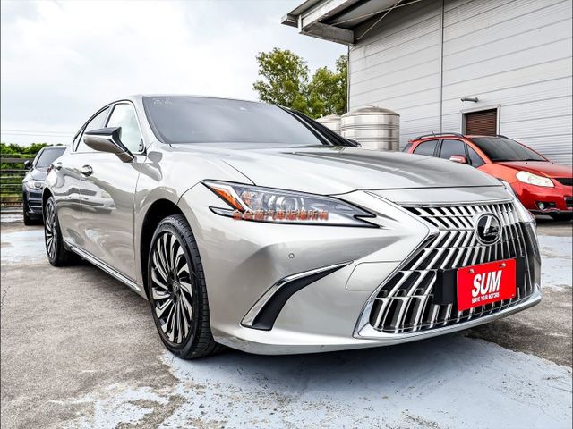 只跑兩萬✓原厰保養✓全車原鈑件如新✓天窗✓雙電動椅✓倒車顯影✓LV2✓車載系統✓可全貸✓不用殺價就很便宜✓  第3張相片